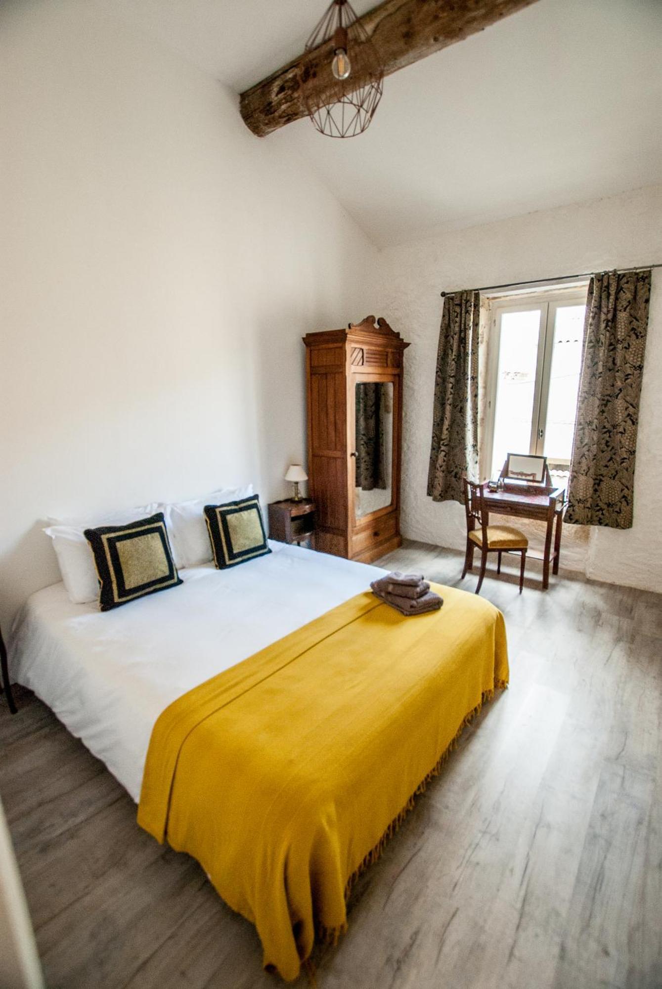 La Calade Bed & Breakfast Montouliers Bagian luar foto
